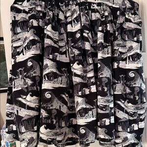 Elegant Black and White A-Line Skirt
